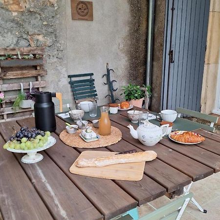 Bed and Breakfast Domaine De Capoulade Нарбонна Экстерьер фото
